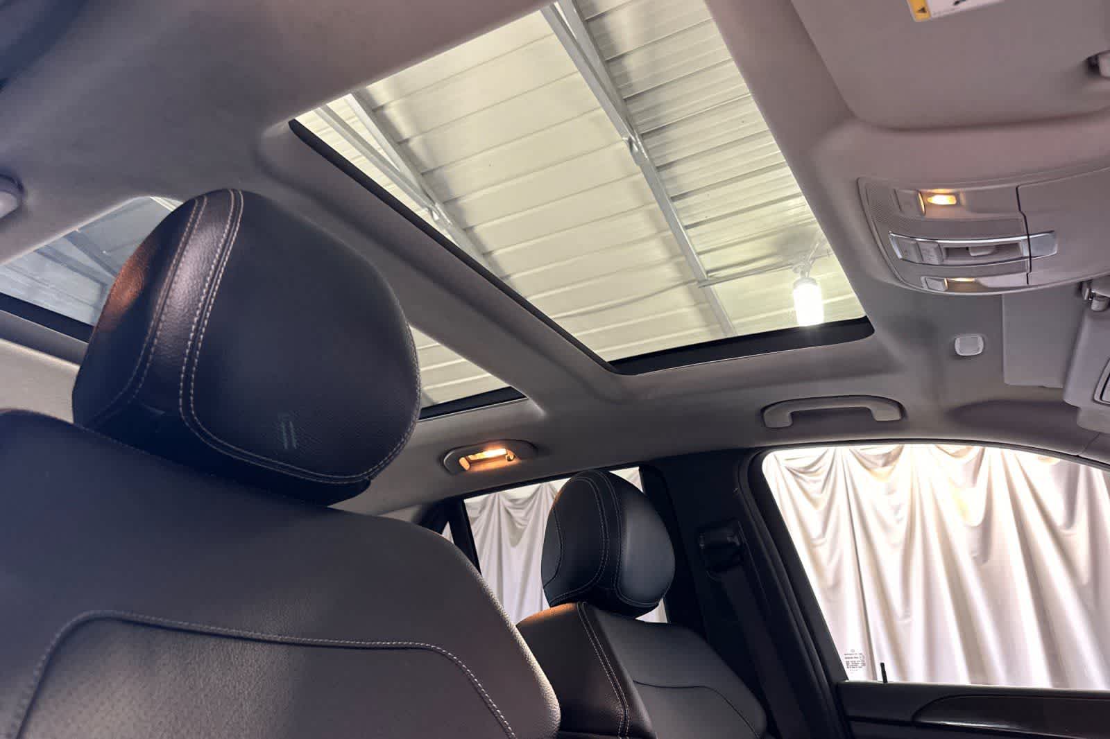 Thumbnail: 2015 Mercedes-Benz M-Class - 19