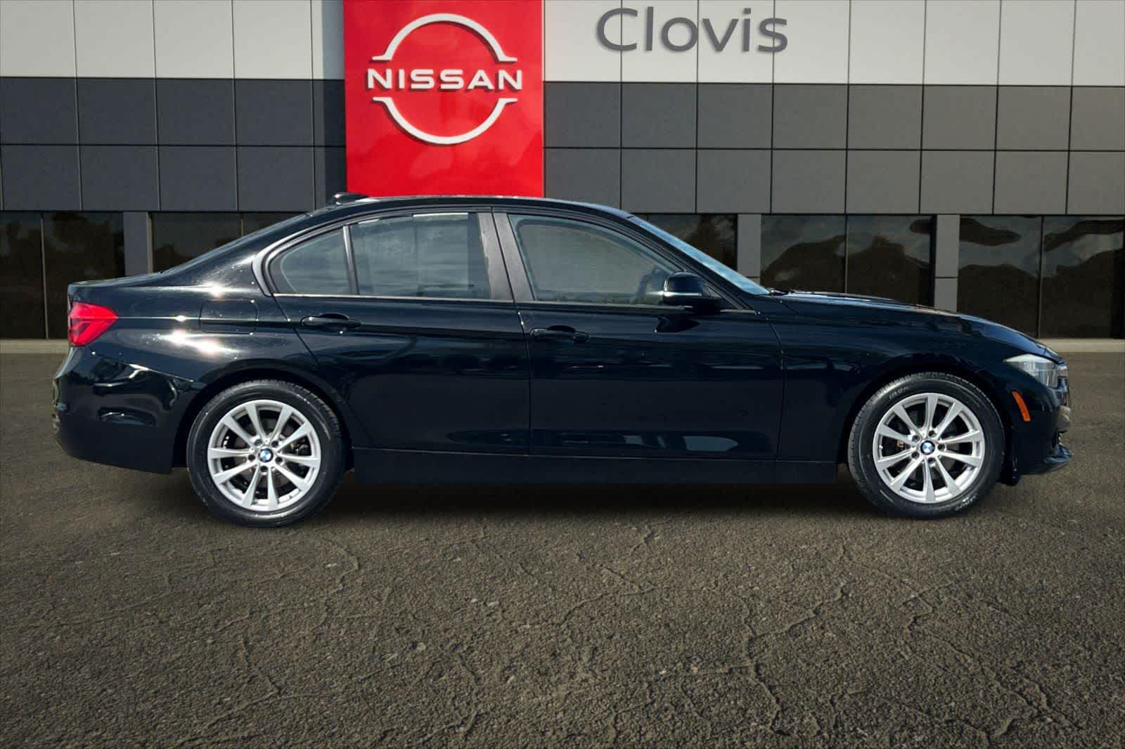 Thumbnail: 2016 BMW 3 Series - 9