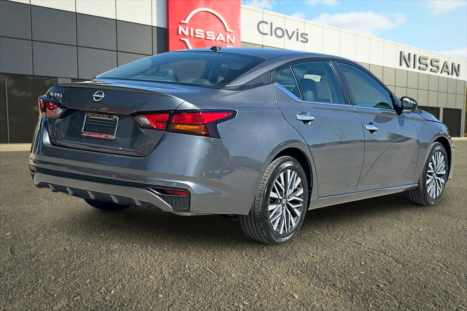 Thumbnail: 2025 Nissan Altima - 3