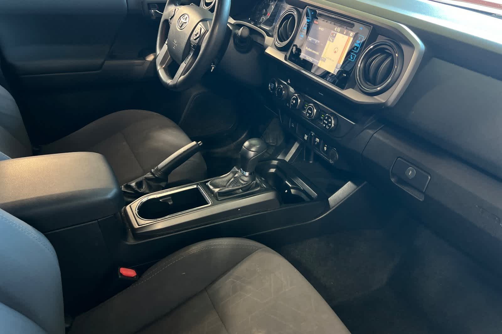 Thumbnail: 2019 Toyota Tacoma - 19