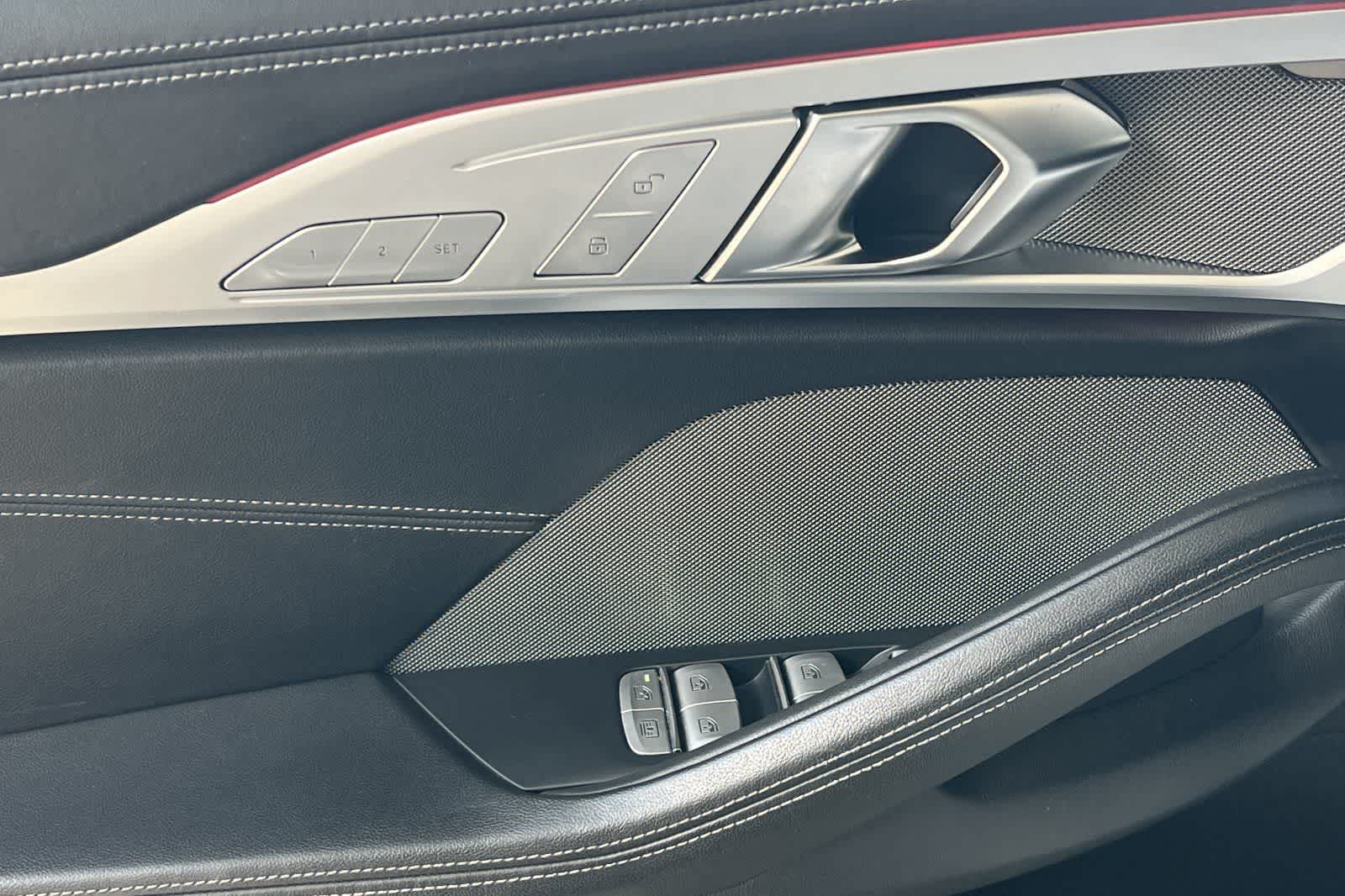 Thumbnail: 2020 BMW 8 Series - 14