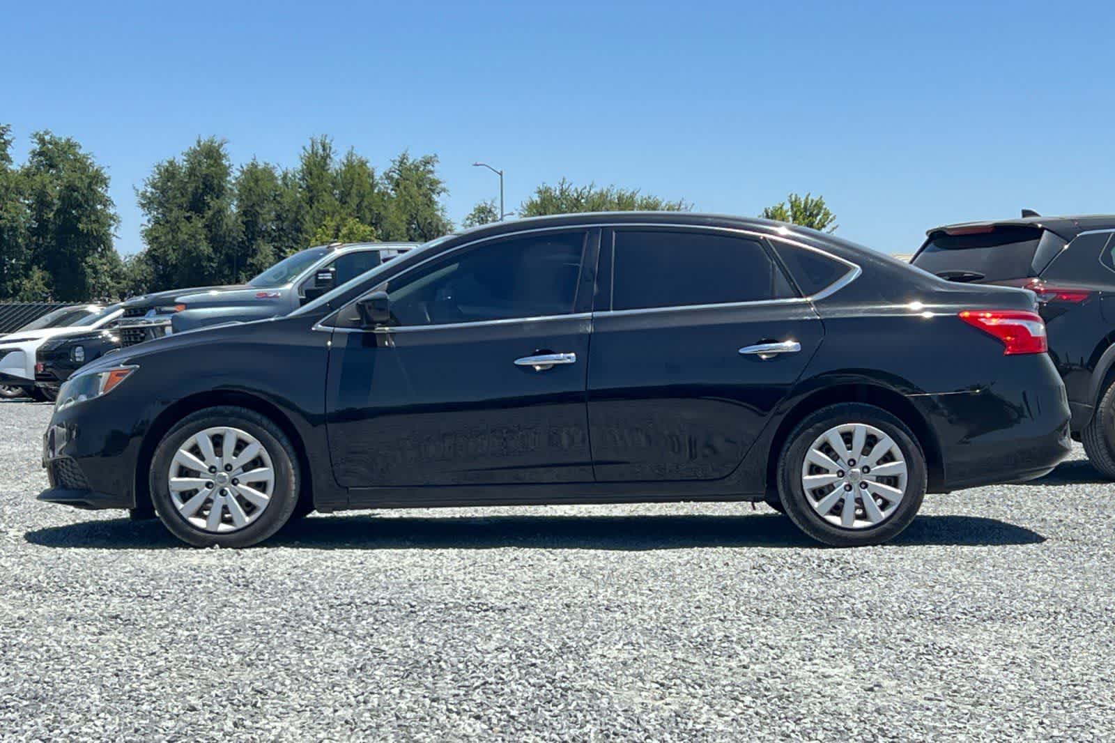 Thumbnail: 2019 Nissan Sentra - 6