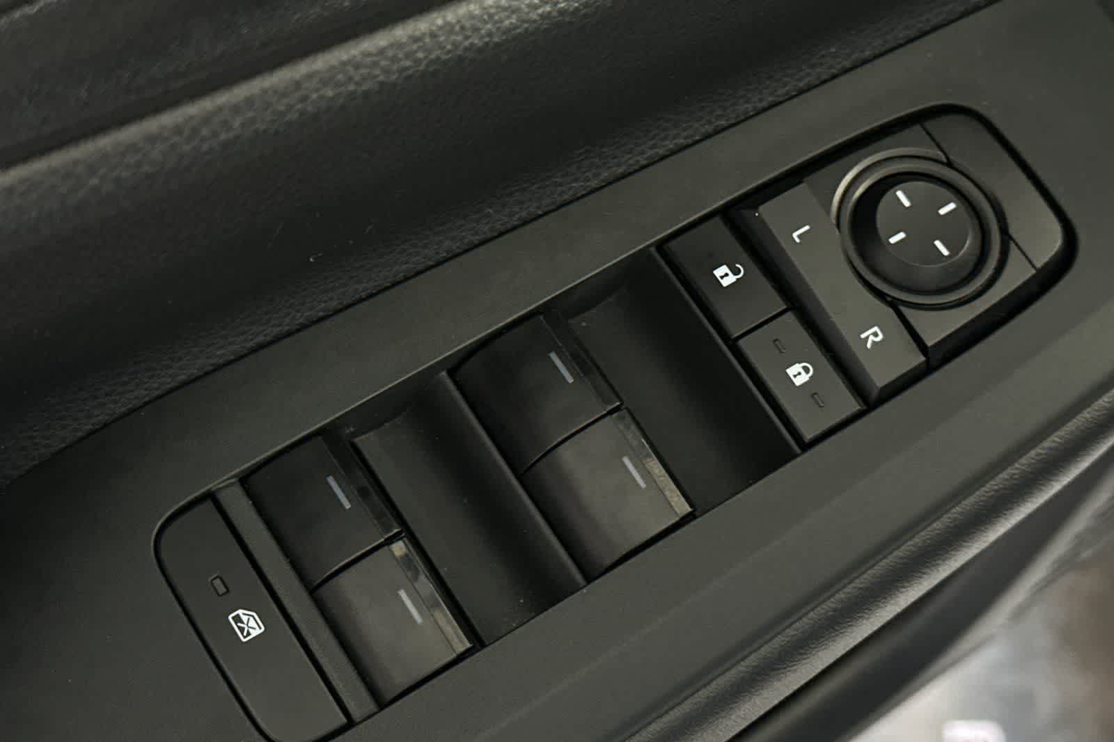 Thumbnail: 2024 Toyota Prius Prime - 14