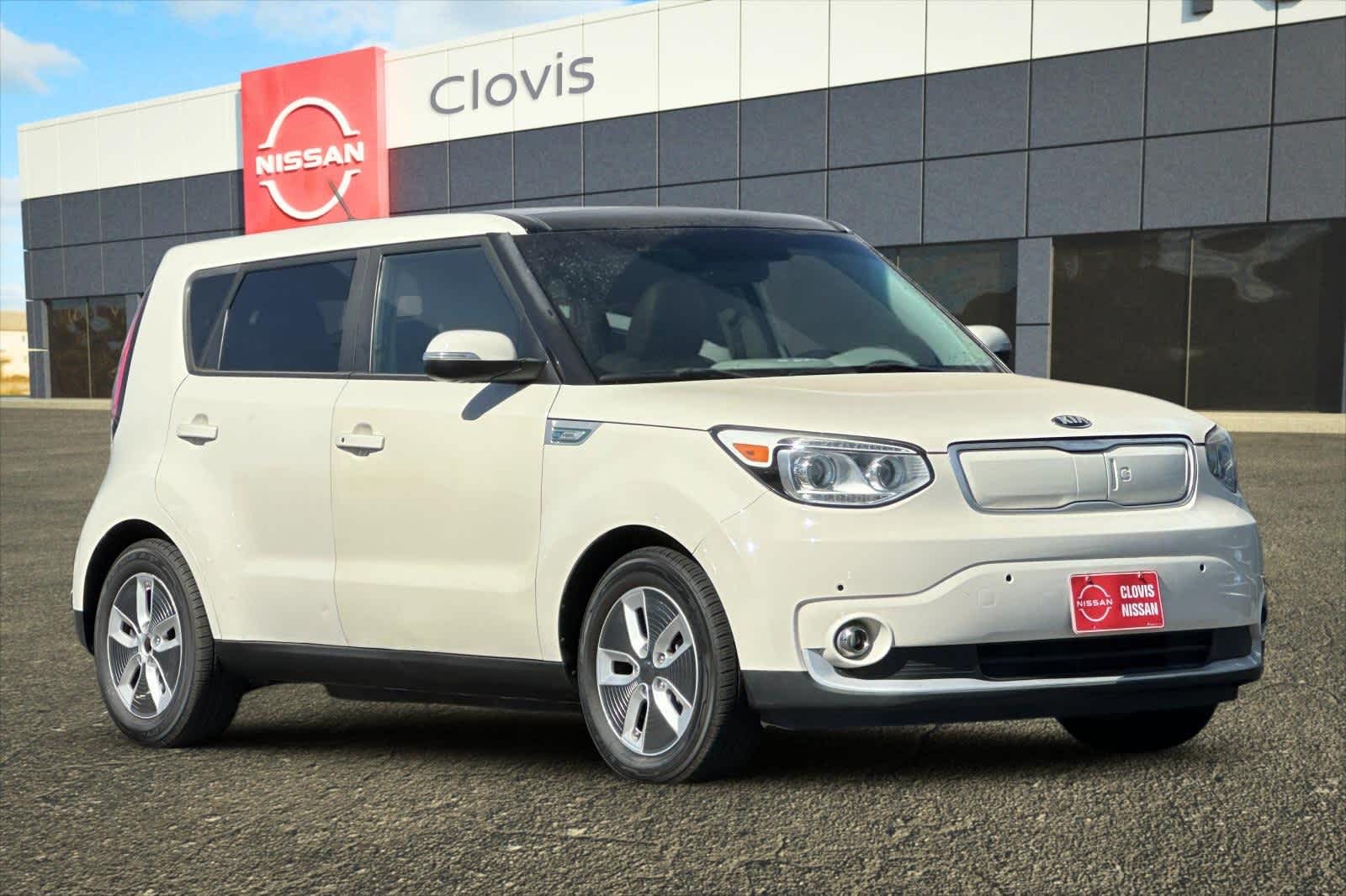 Thumbnail: 2017 Kia Soul EV - 10