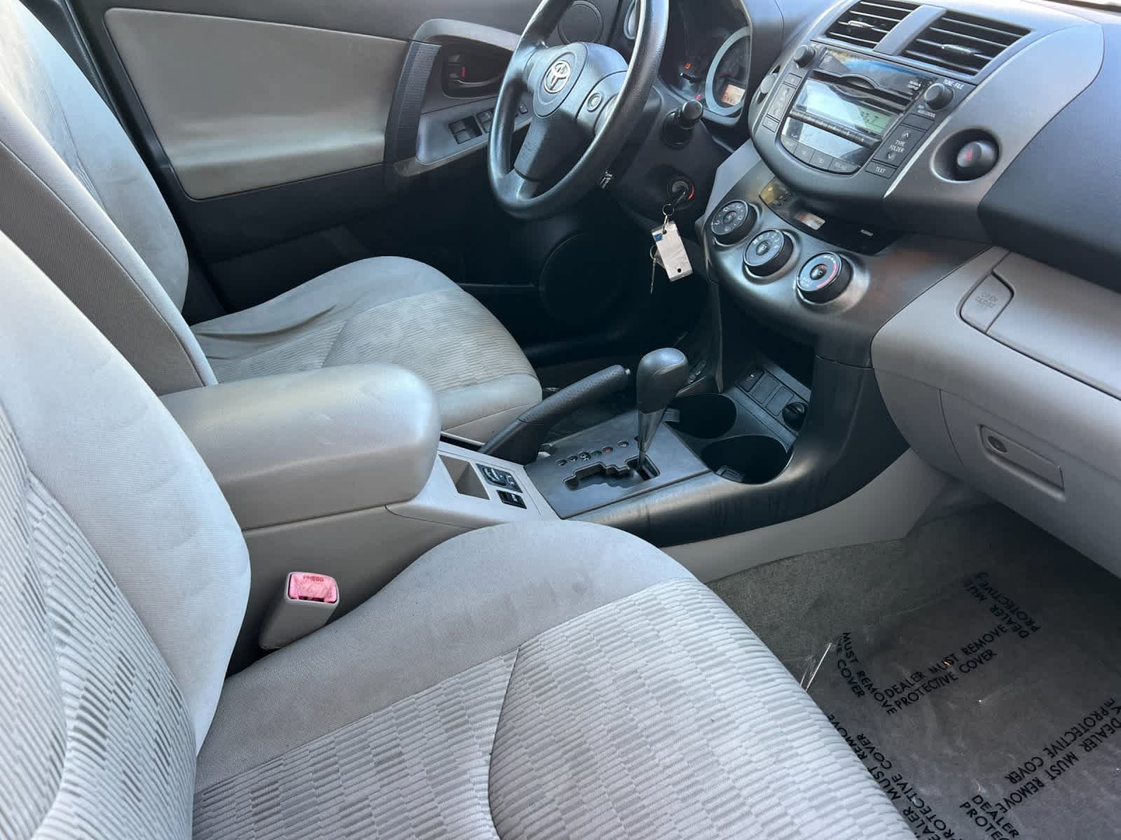 Thumbnail: 2011 Toyota RAV4 - 17