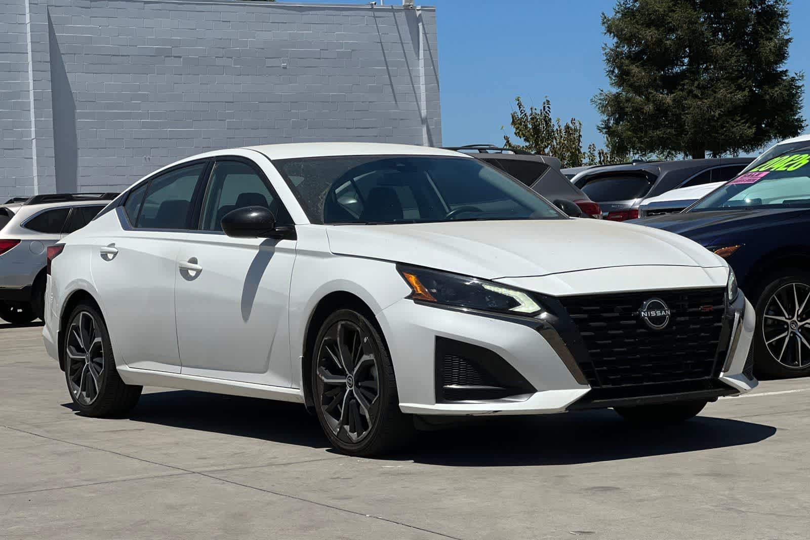 Thumbnail: 2024 Nissan Altima - 10