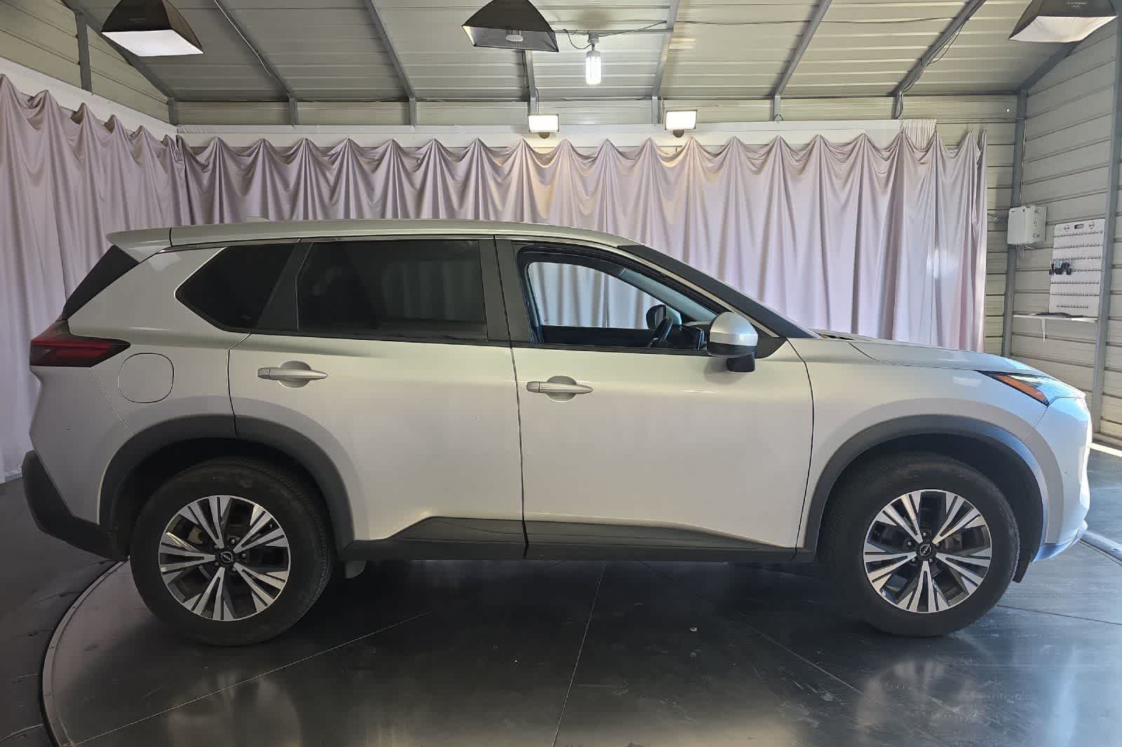 Thumbnail: 2023 Nissan Rogue - 9