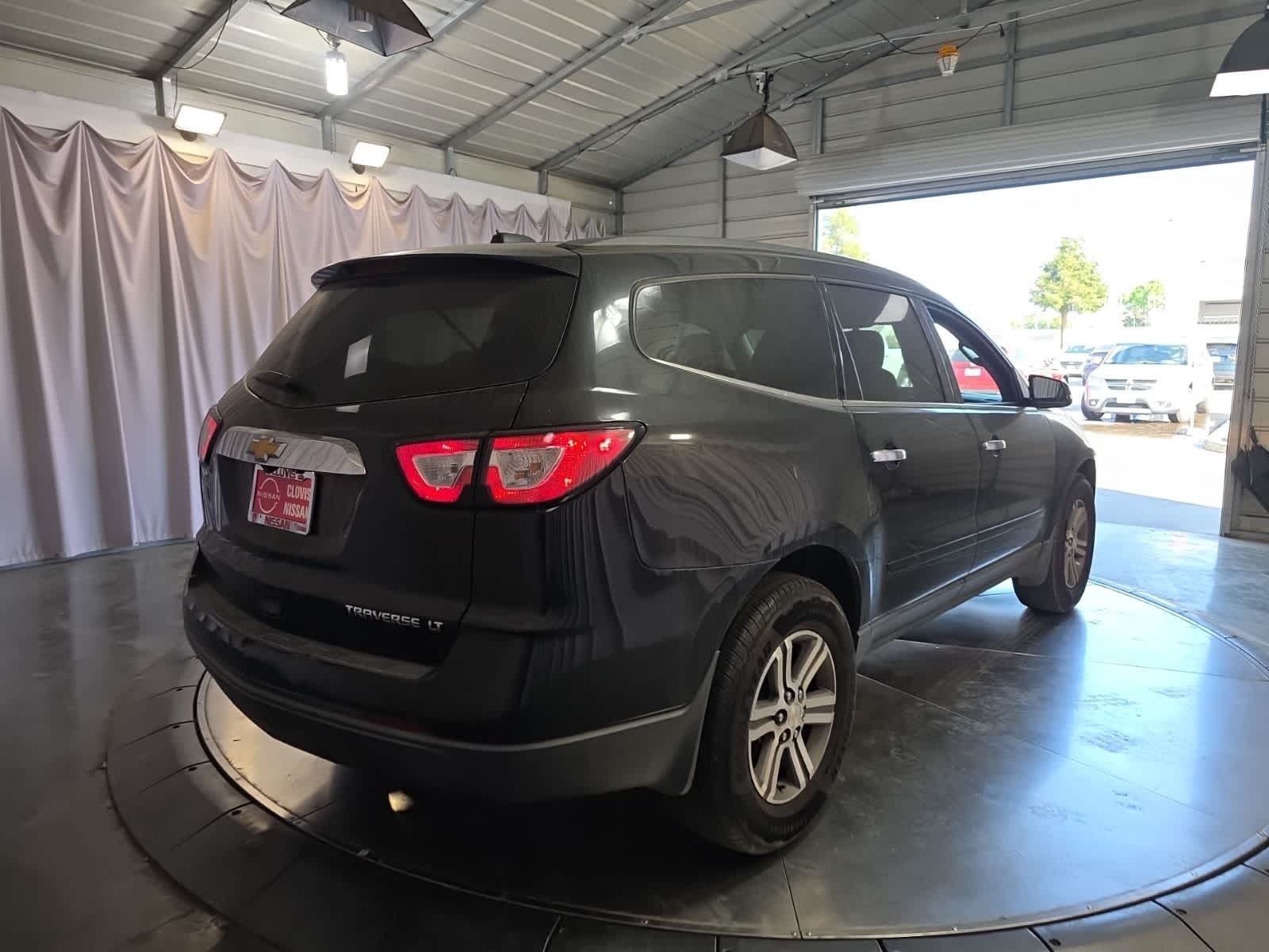 Thumbnail: 2016 Chevrolet Traverse - 9