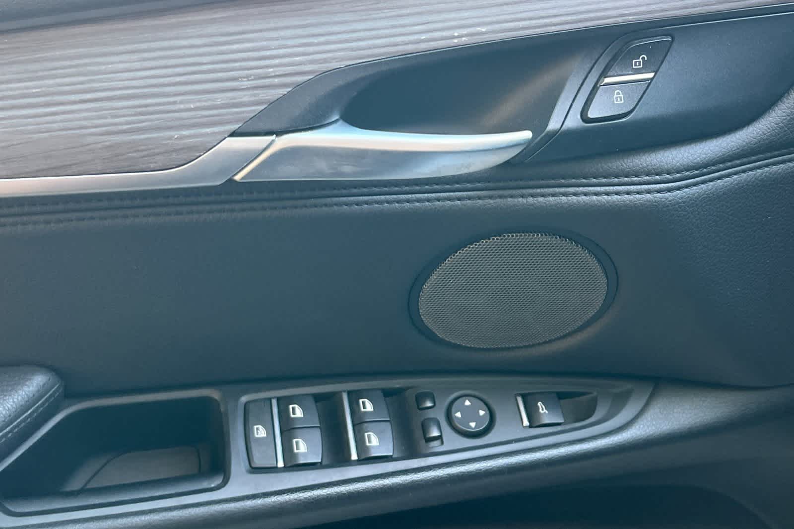 Thumbnail: 2015 BMW X5 - 15