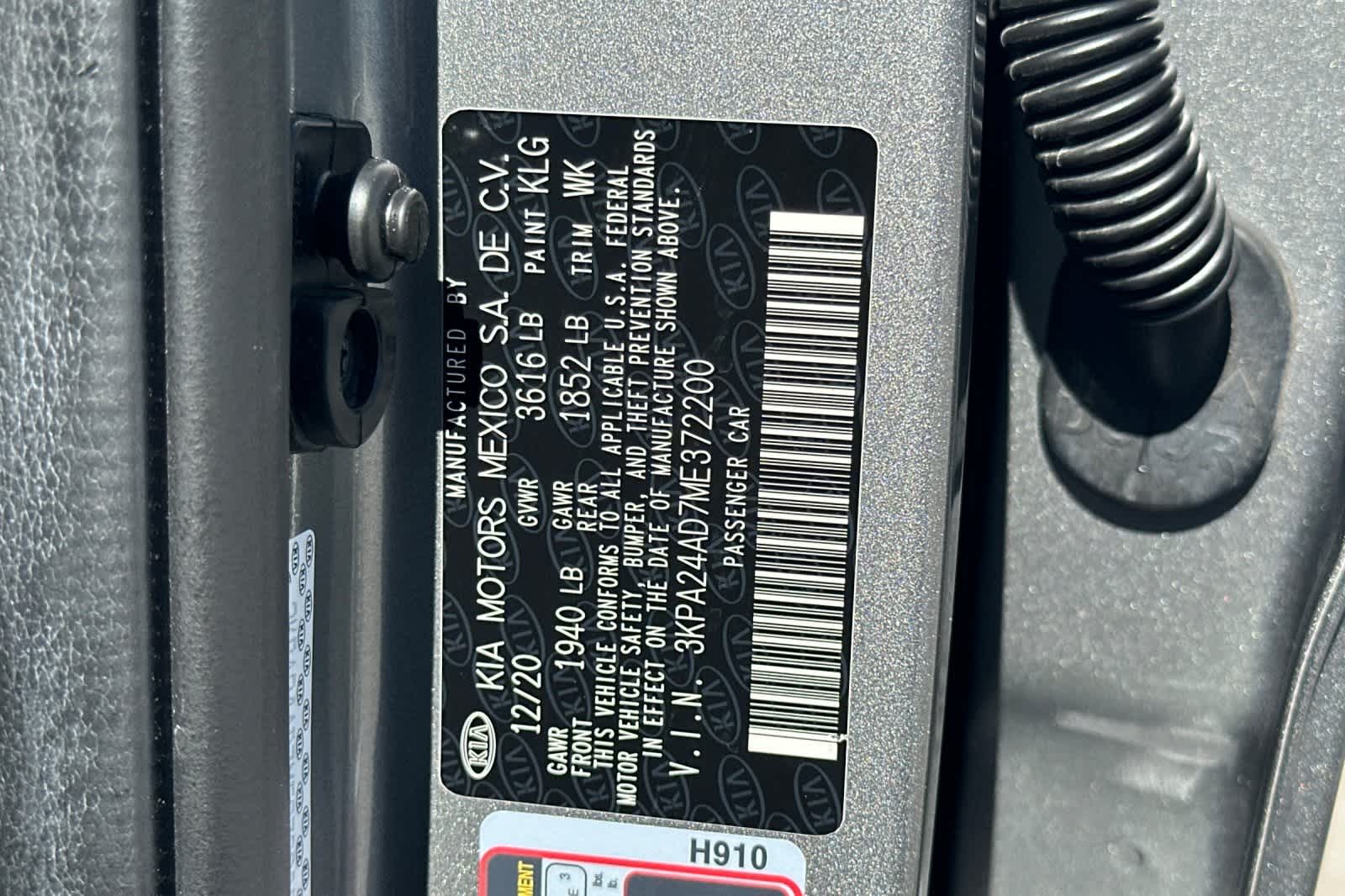 Thumbnail: 2021 Kia Rio - 34