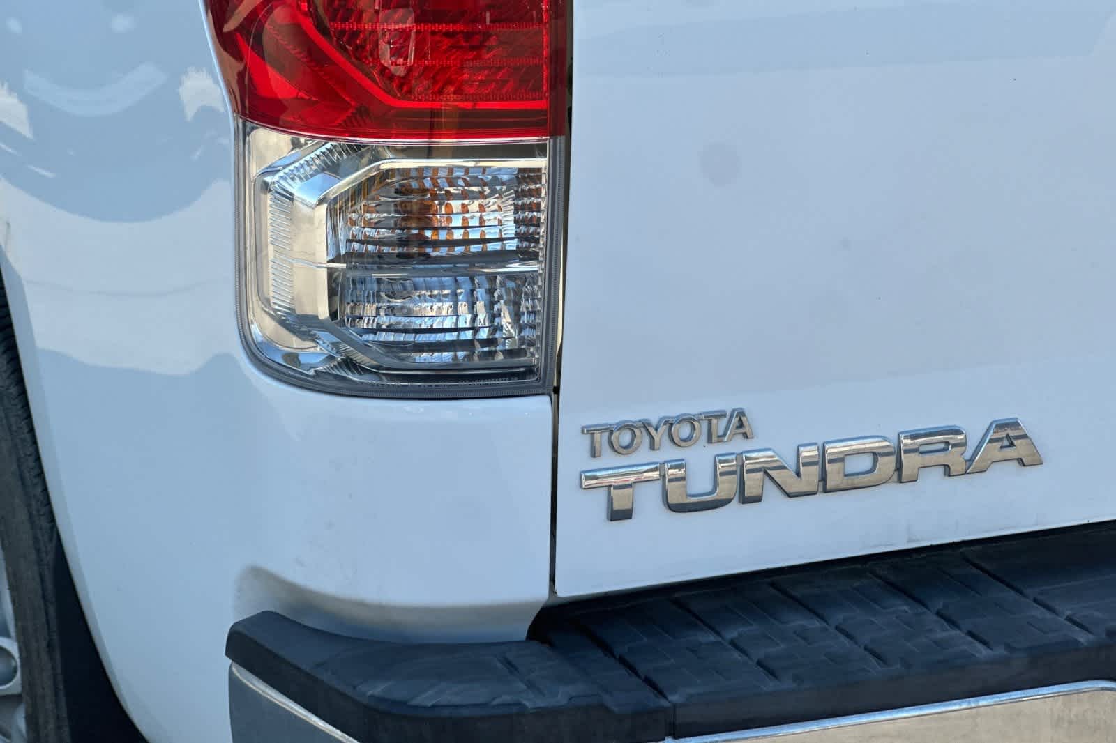Thumbnail: 2012 Toyota Tundra - 13