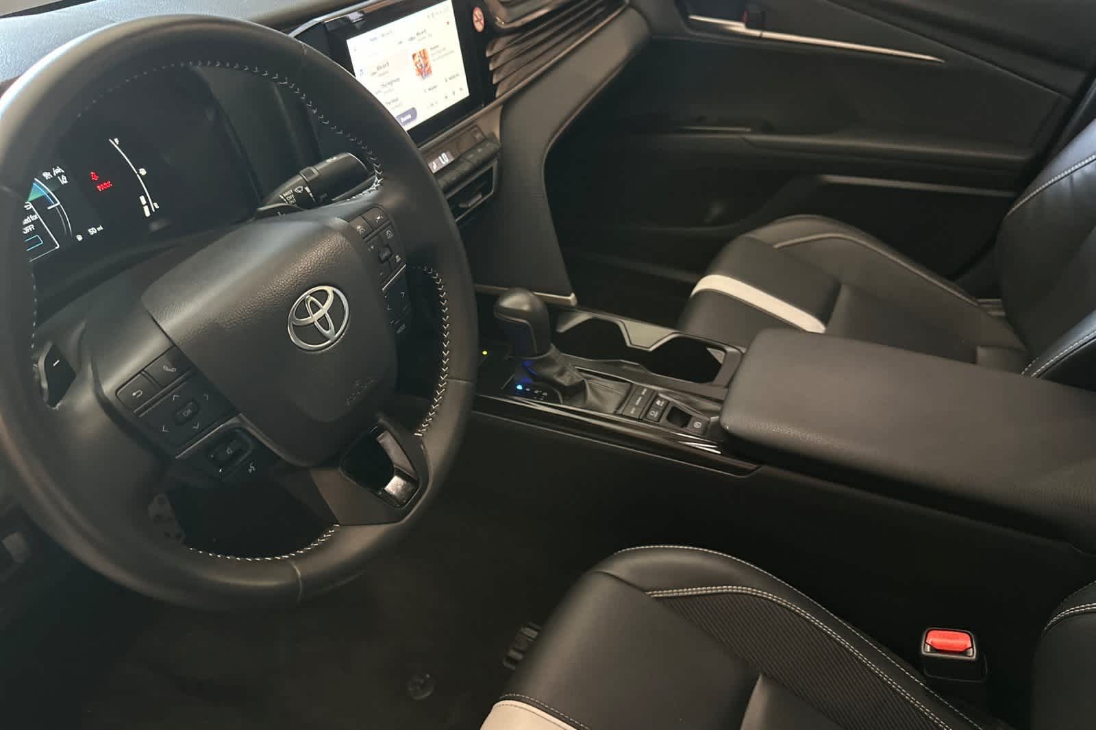 Thumbnail: 2025 Toyota Camry - 14