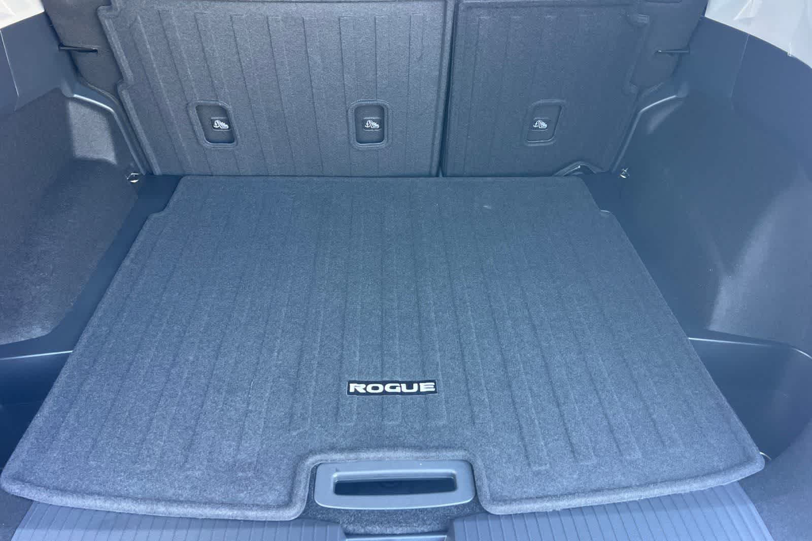 Thumbnail: 2026 Nissan Rogue - 18