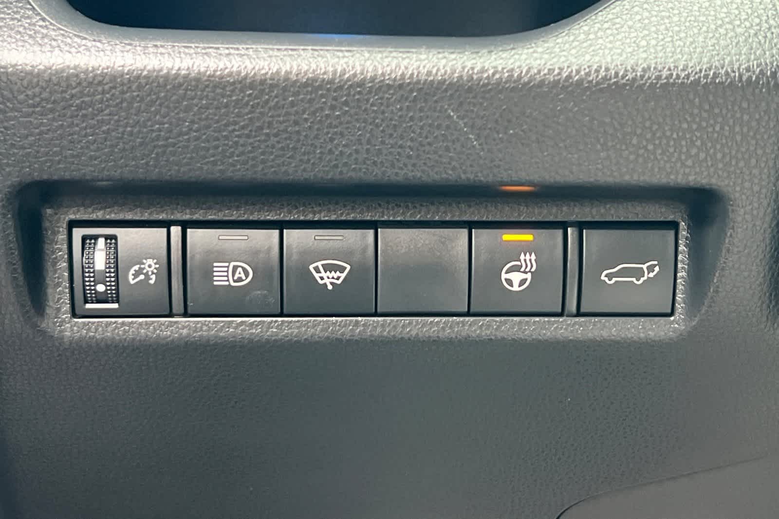 Thumbnail: 2021 Toyota RAV4 - 34