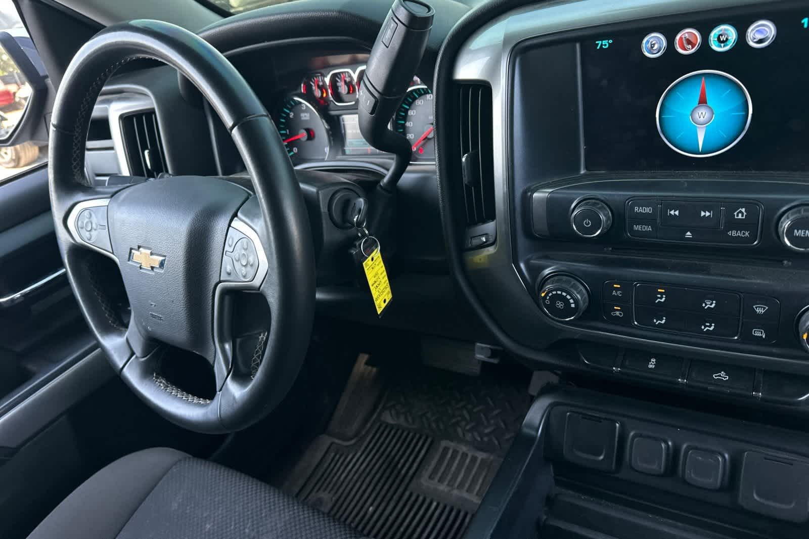 Thumbnail: 2017 Chevrolet Silverado 1500 - 16
