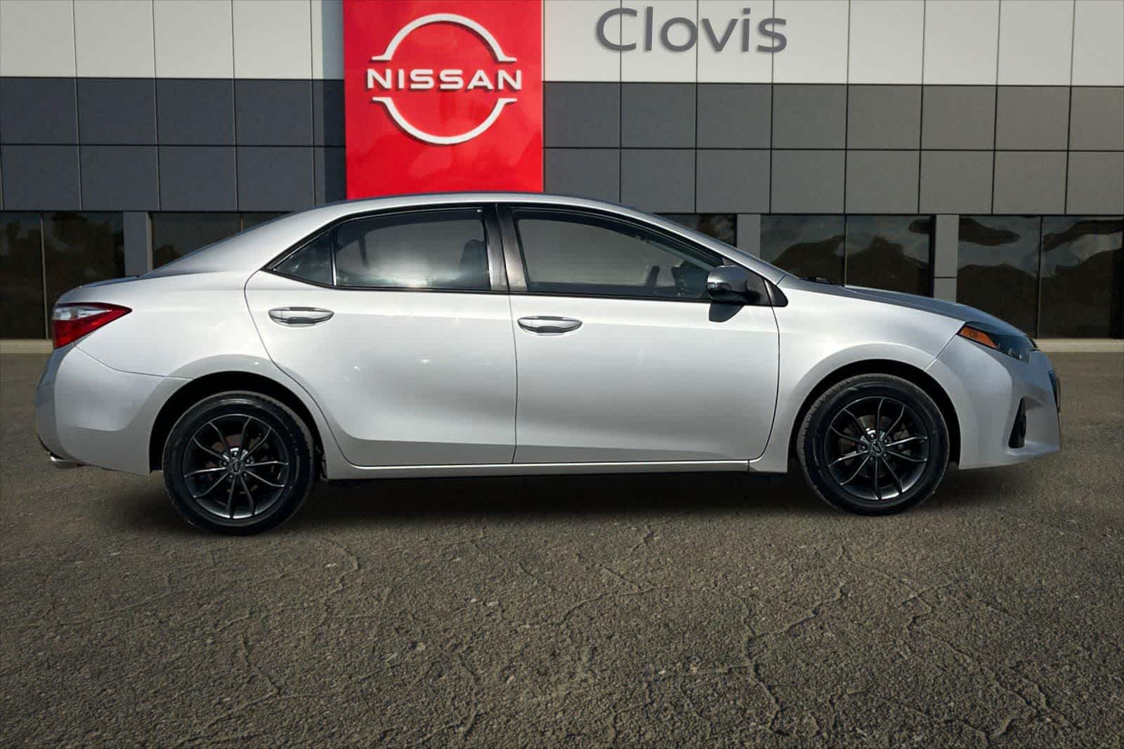Thumbnail: 2015 Toyota Corolla - 9