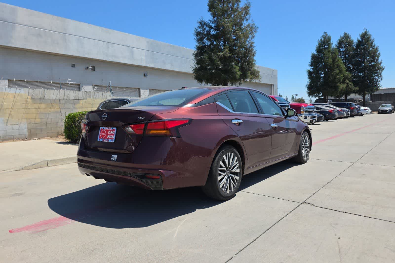 Thumbnail: 2023 Nissan Altima - 3