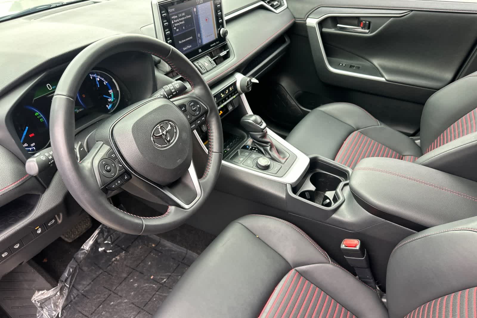 Thumbnail: 2021 Toyota RAV4 - 12