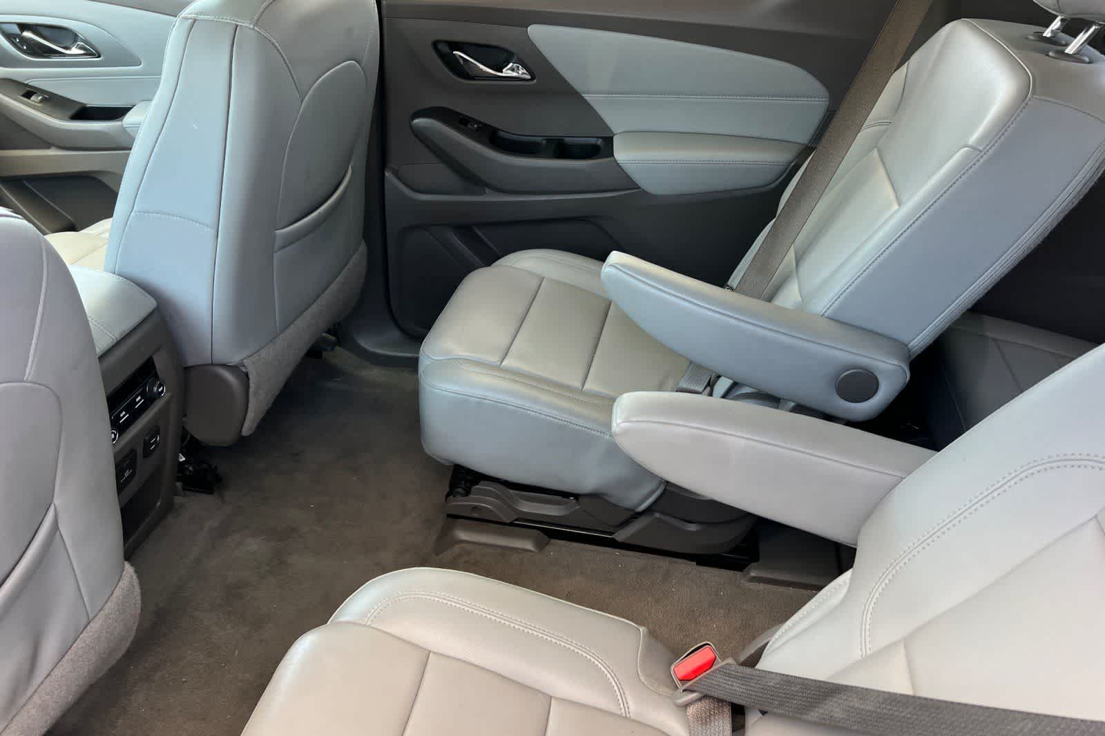 Thumbnail: 2020 Chevrolet Traverse - 5