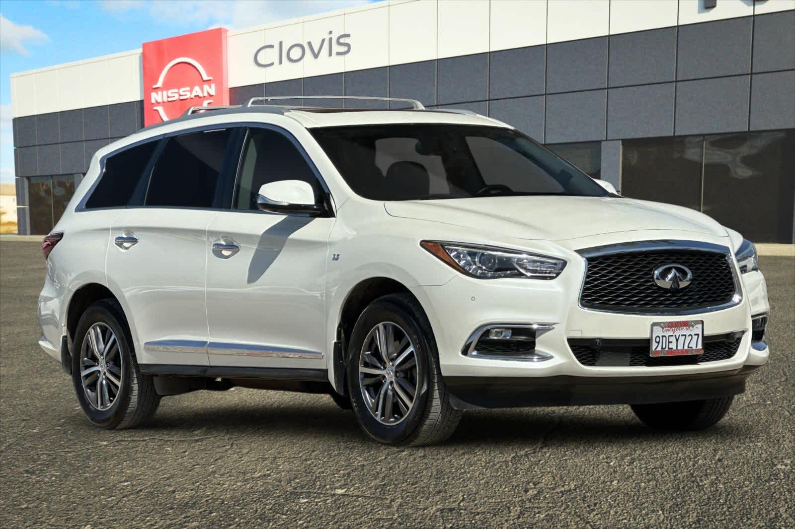 Thumbnail: 2017 INFINITI QX60 - 10