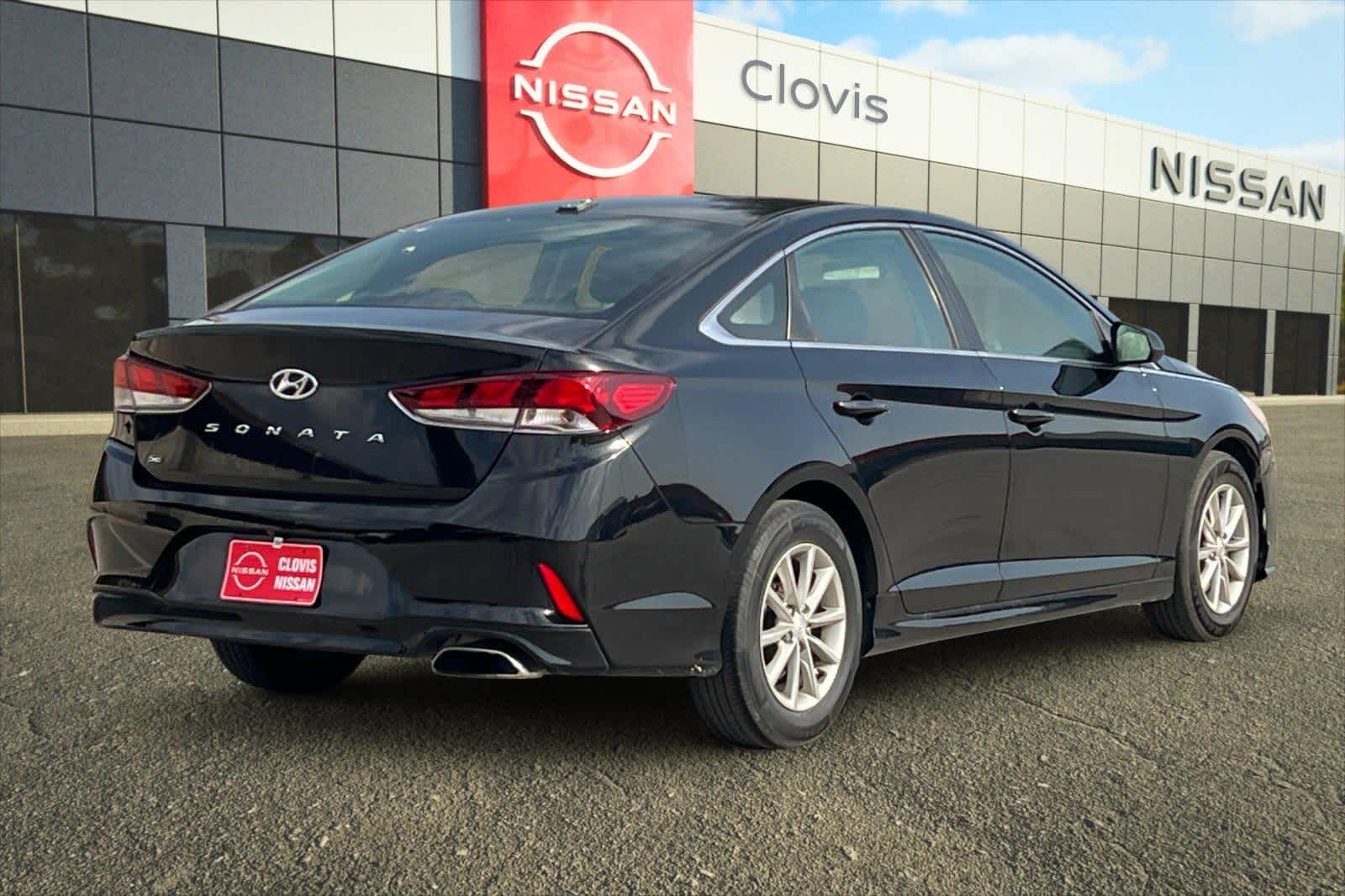 Thumbnail: 2018 Hyundai Sonata - 3