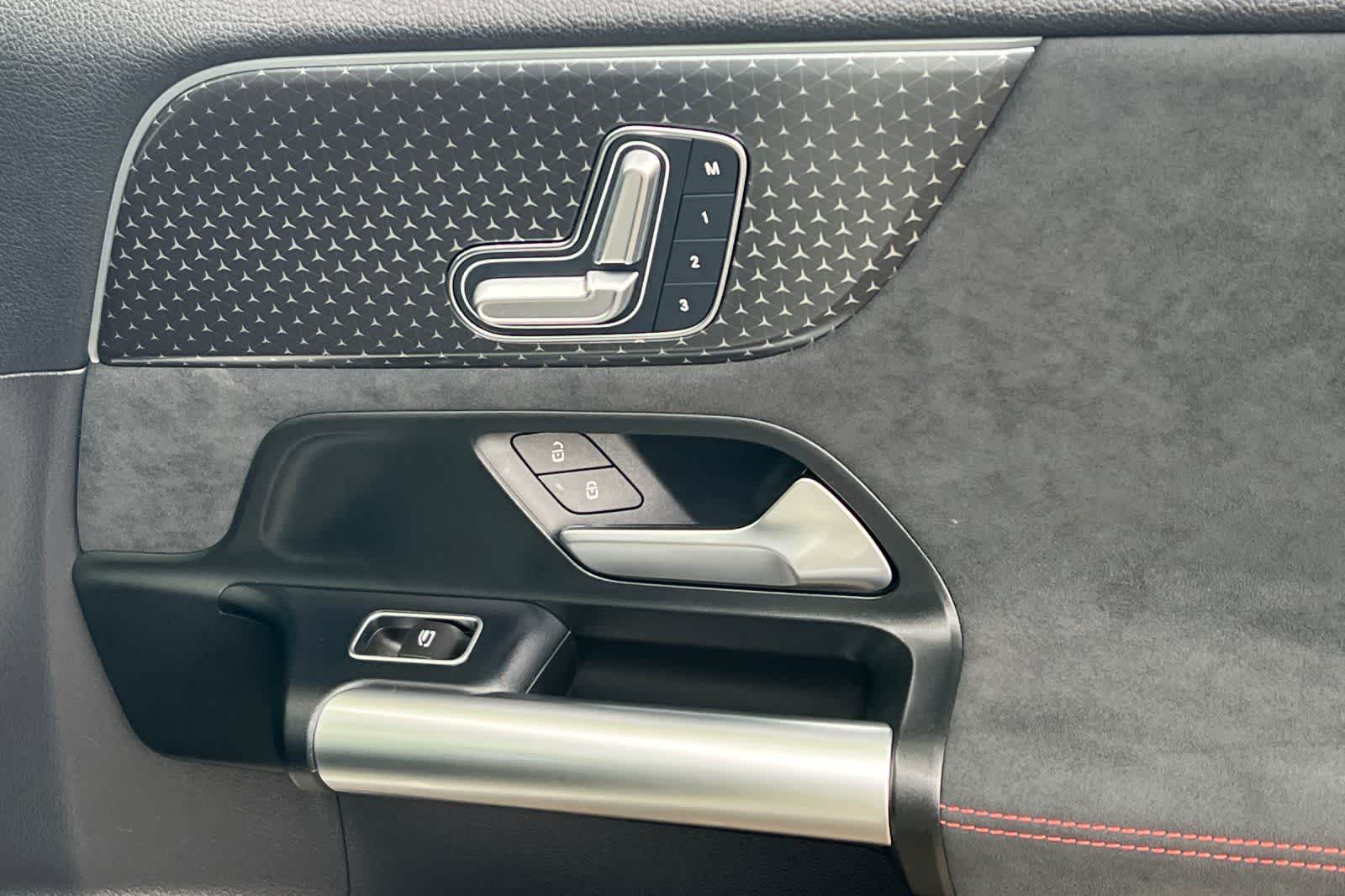 Thumbnail: 2025 Mercedes-Benz GLA - 20