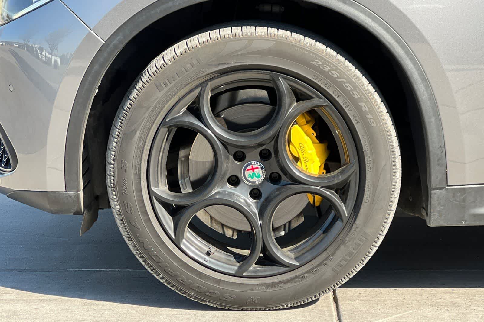 Thumbnail: 2018 Alfa Romeo Stelvio - 12