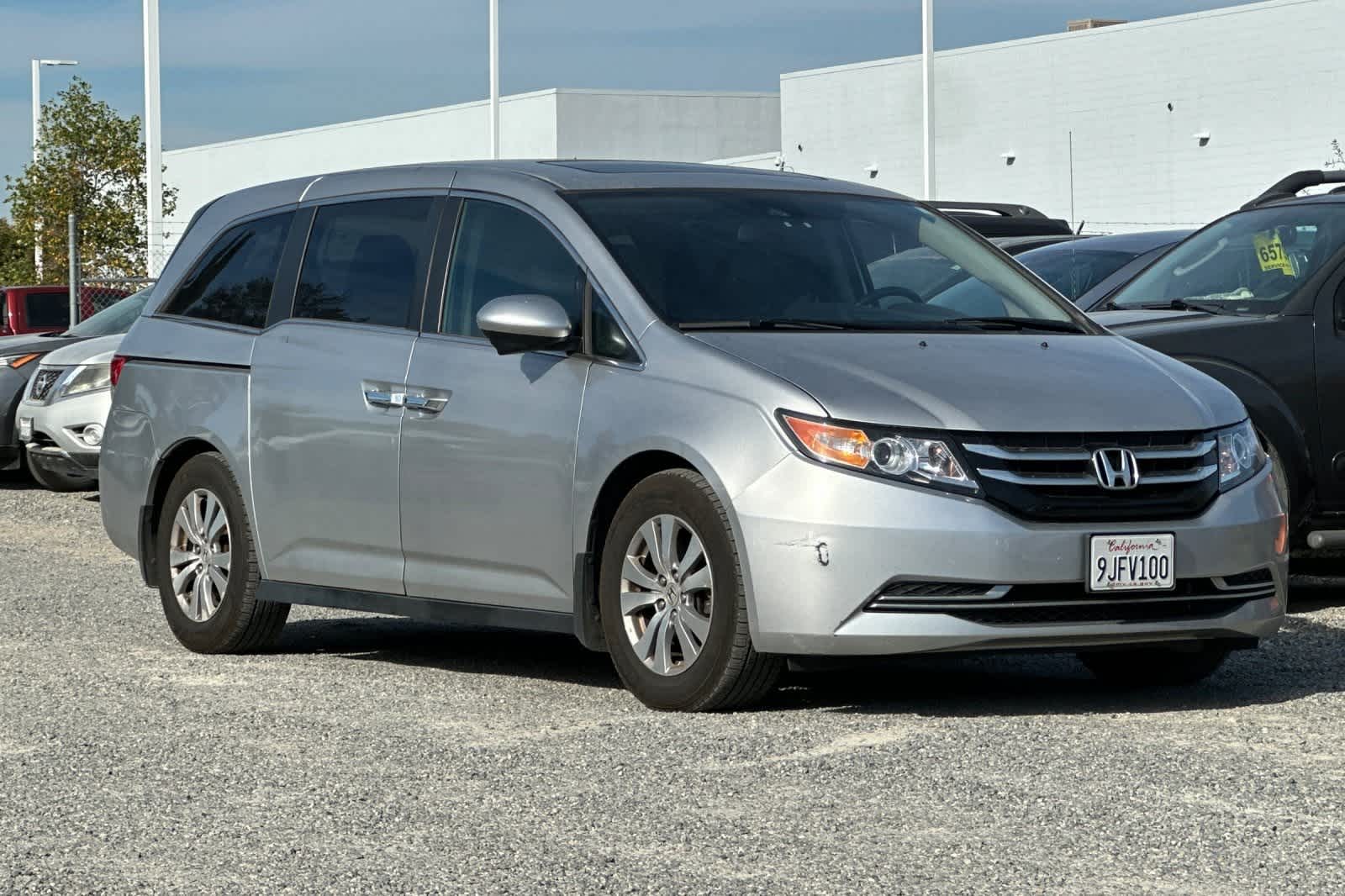 Thumbnail: 2015 Honda Odyssey - 10