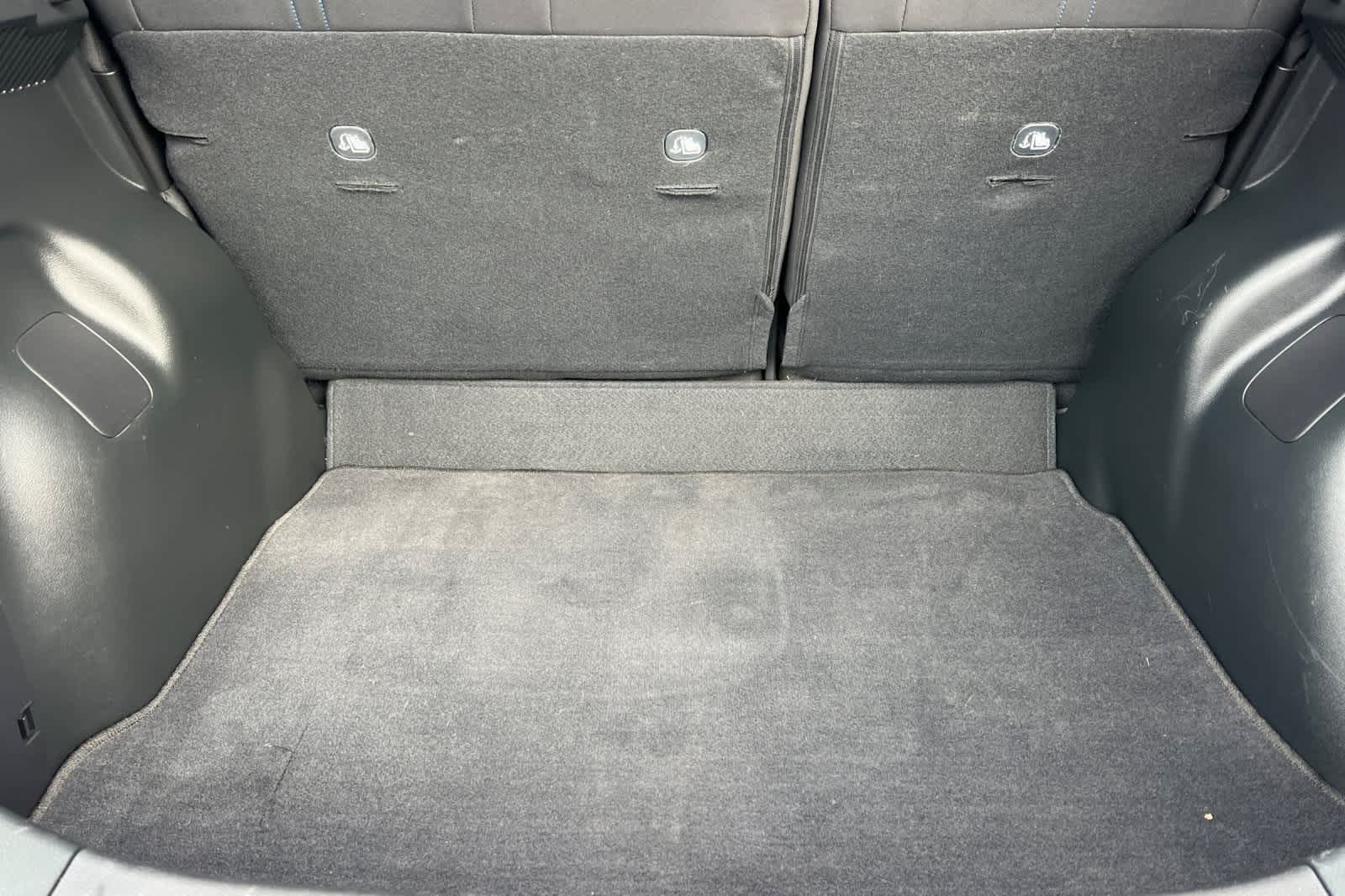 Thumbnail: 2023 Nissan Leaf - 18