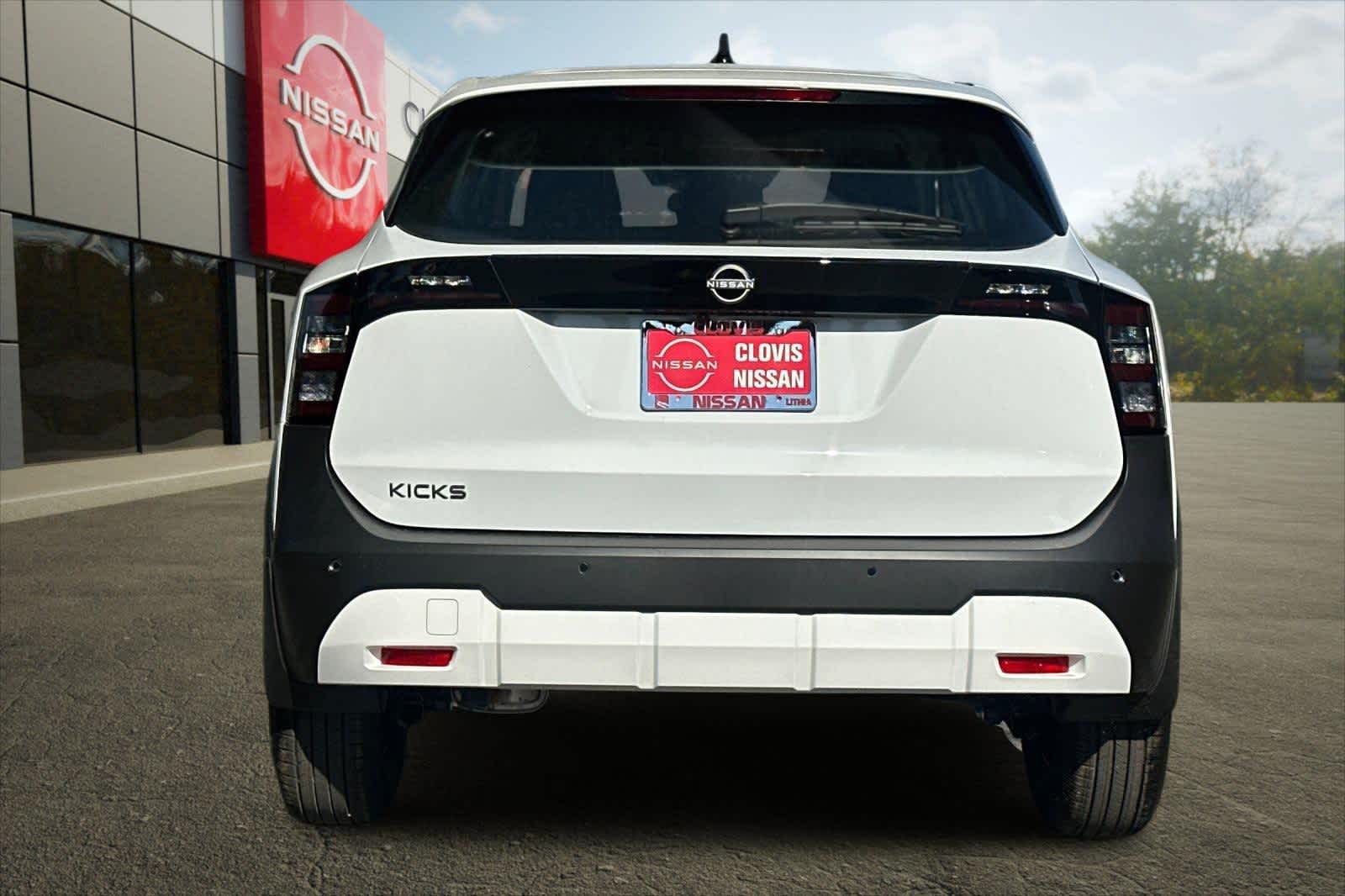 Thumbnail: 2026 Nissan Kicks - 8