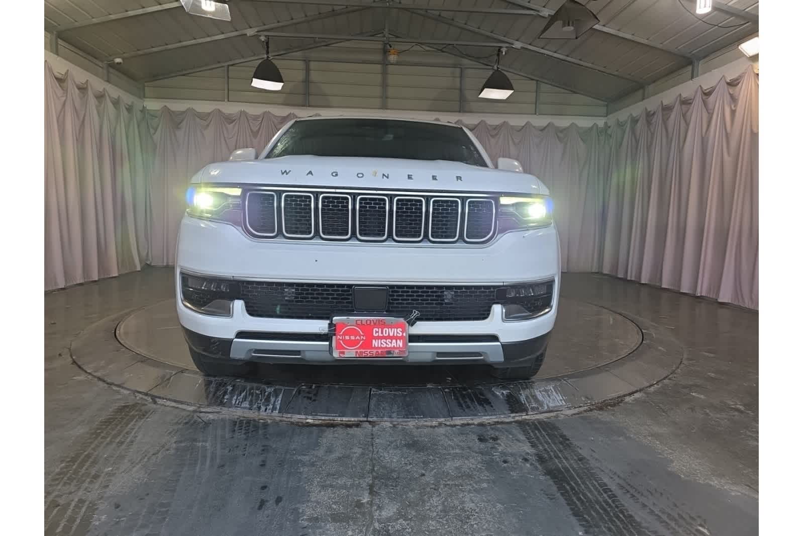 Thumbnail: 2022 Jeep Wagoneer - 5