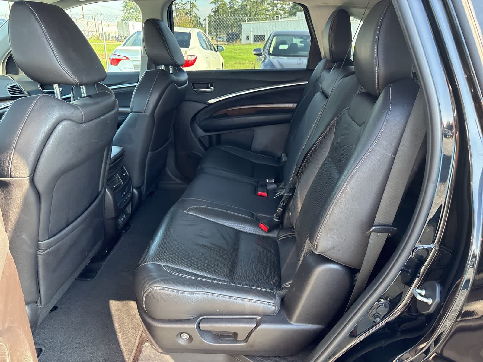 Thumbnail: 2019 Acura MDX - 4