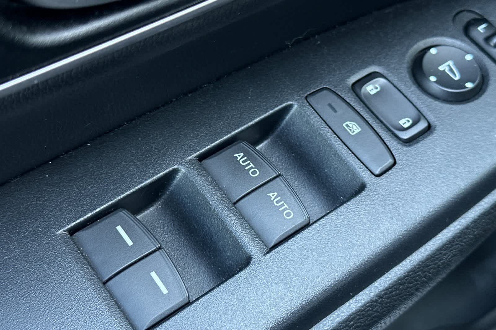 Thumbnail: 2017 Honda CR-V - 16