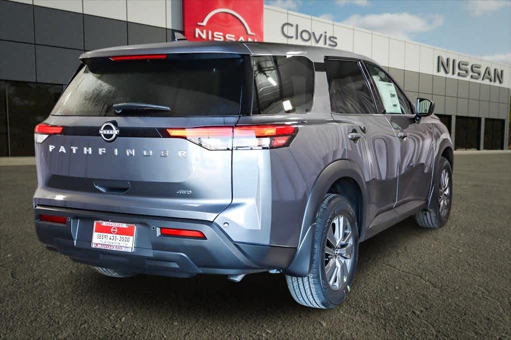 2025 Nissan Pathfinder S 4