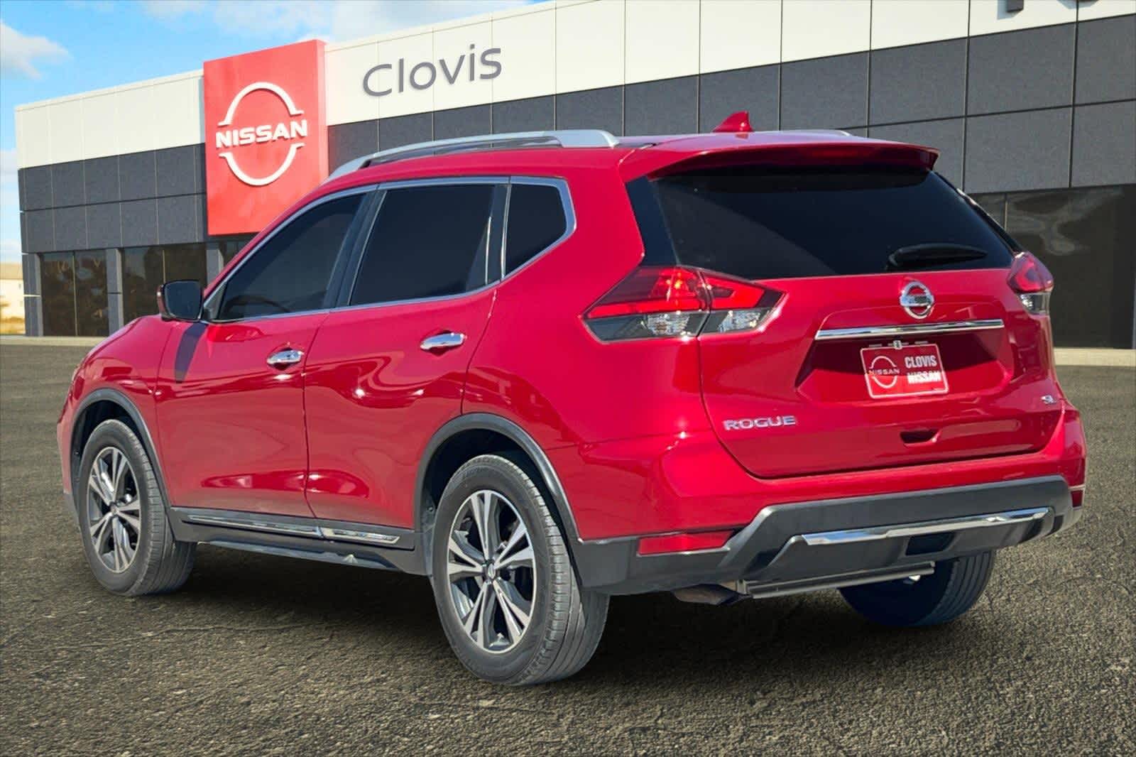 Thumbnail: 2017 Nissan Rogue - 7