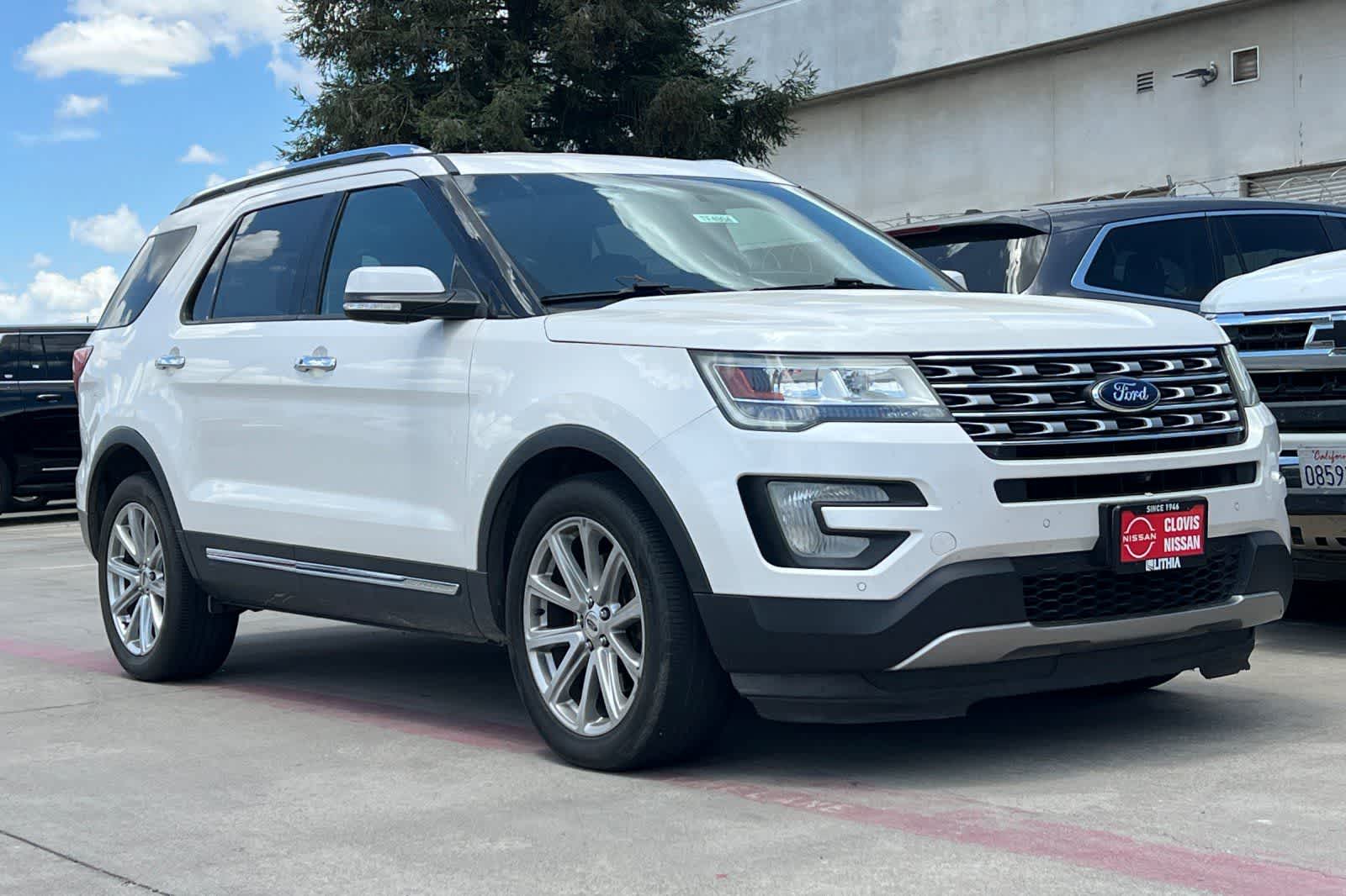 Thumbnail: 2016 Ford Explorer - 10
