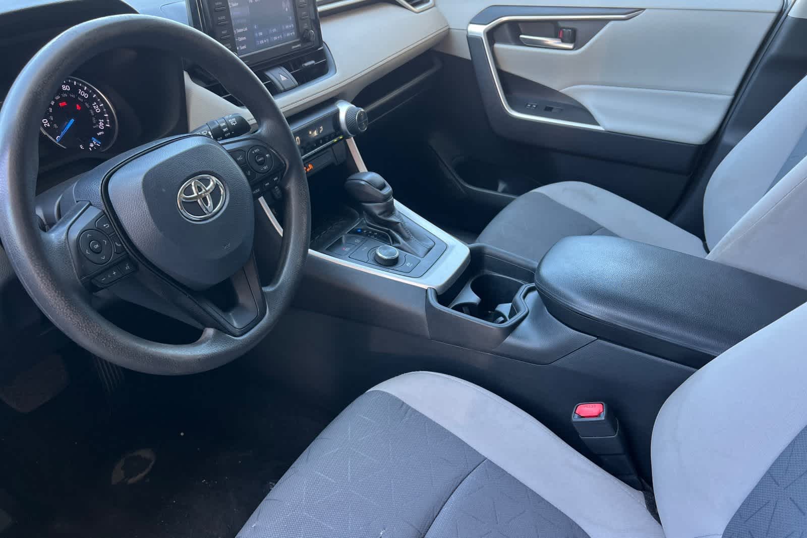 Thumbnail: 2021 Toyota RAV4 - 14