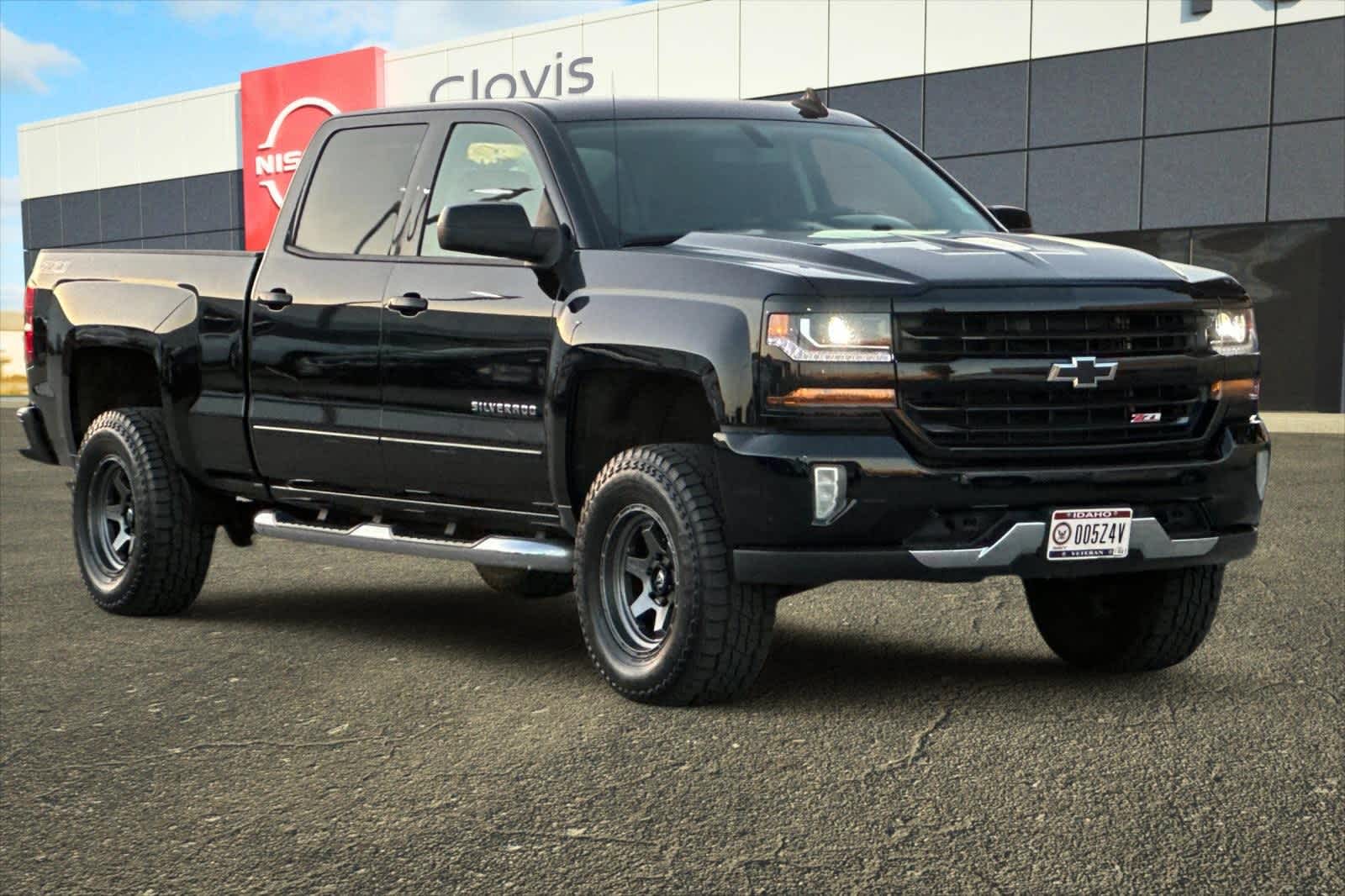Thumbnail: 2017 Chevrolet Silverado 1500 - 10