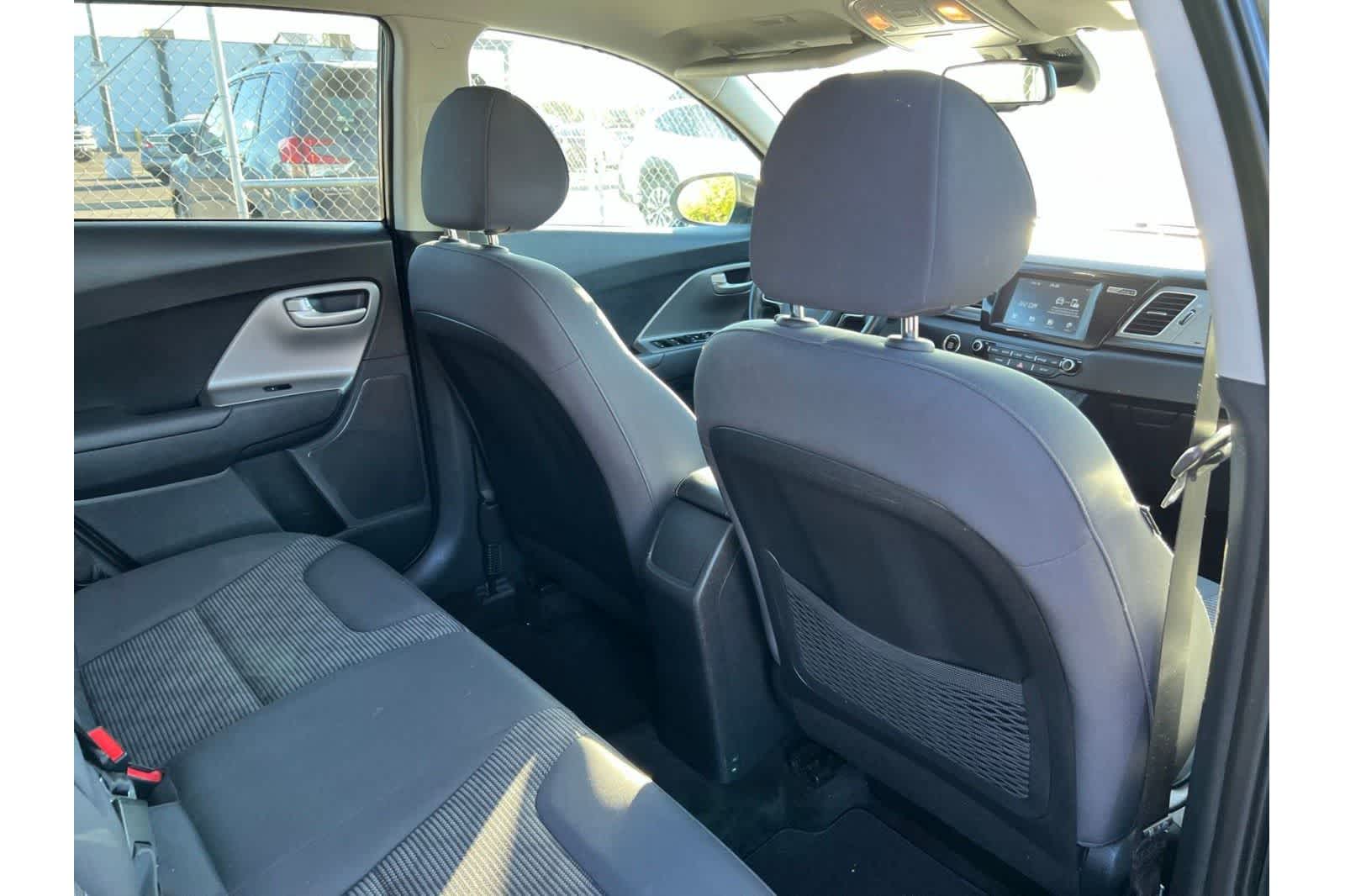 Thumbnail: 2018 Kia Niro - 23