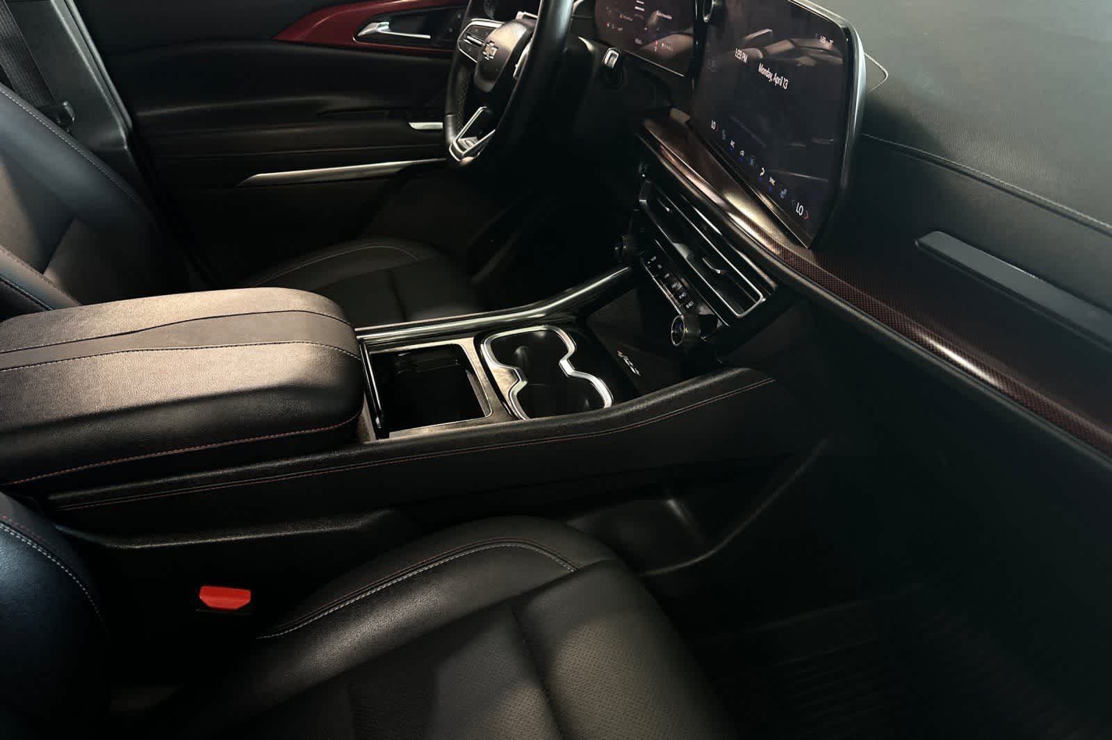 Thumbnail: 2025 Chevrolet Traverse - 20