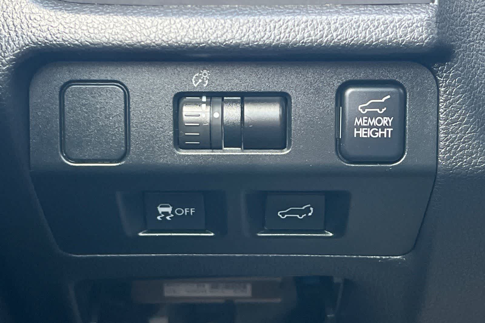 Thumbnail: 2015 Subaru Forester - 33