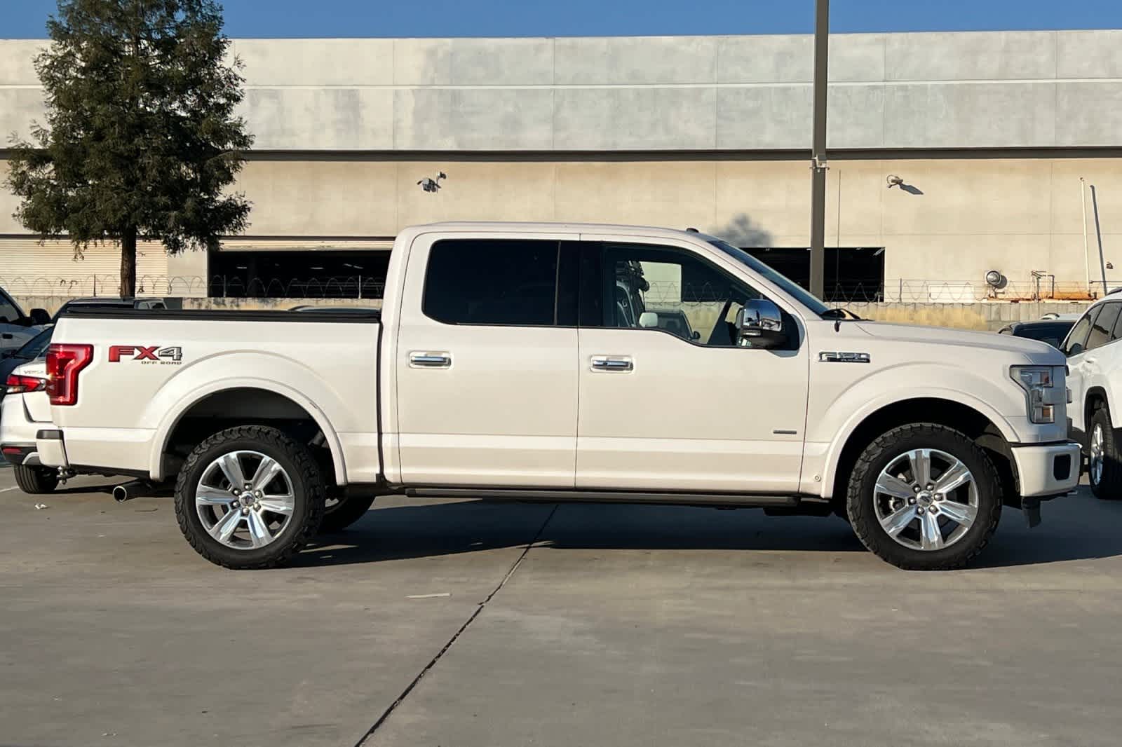 Thumbnail: 2017 Ford F-150 - 9