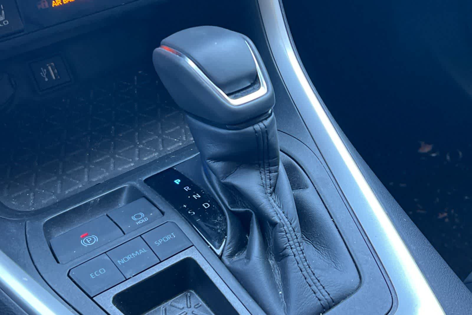 Thumbnail: 2023 Toyota RAV4 - 22