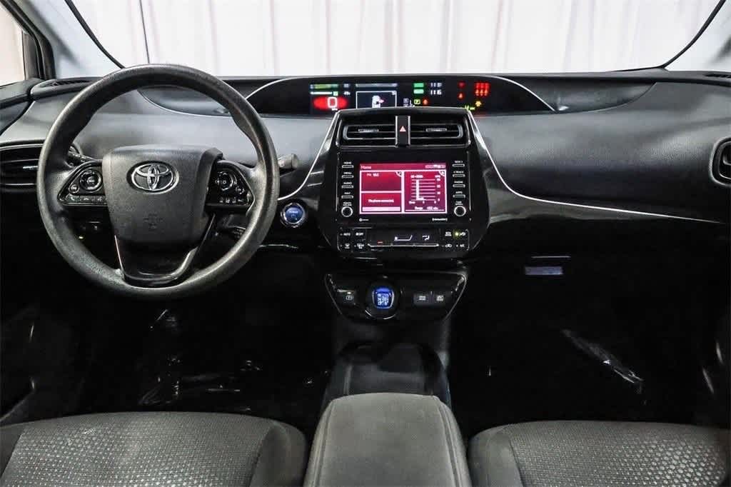 2022 Toyota Prius L Eco 11