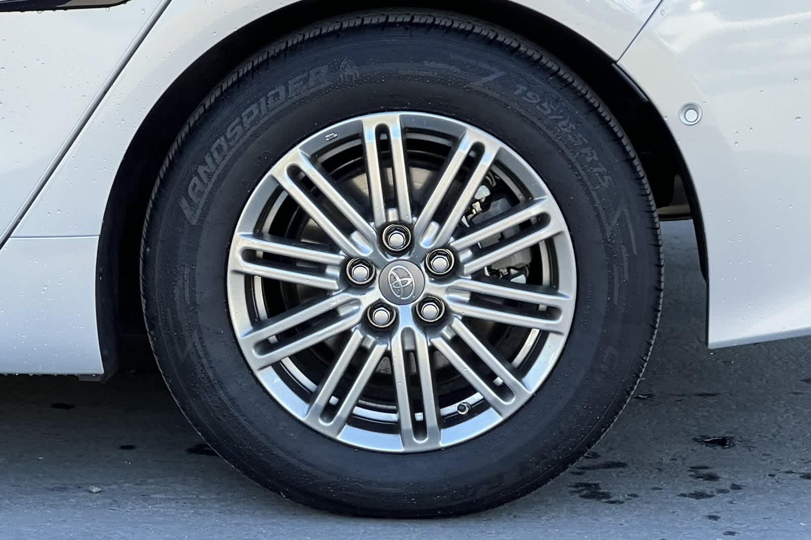 Thumbnail: 2019 Toyota Prius Prime - 29