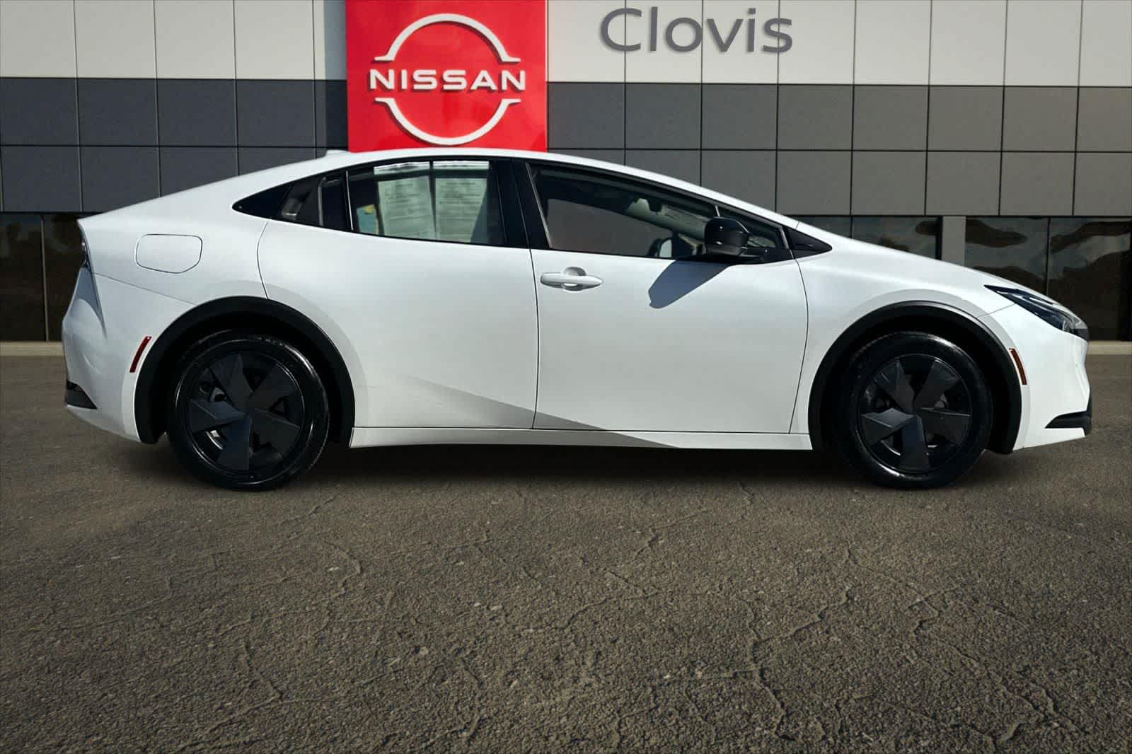 Thumbnail: 2024 Toyota Prius Prime - 9