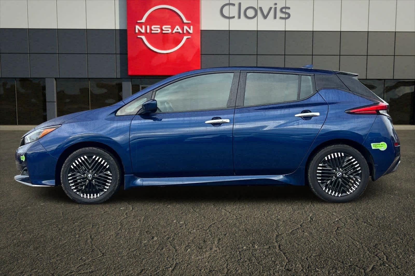 Thumbnail: 2023 Nissan Leaf - 6