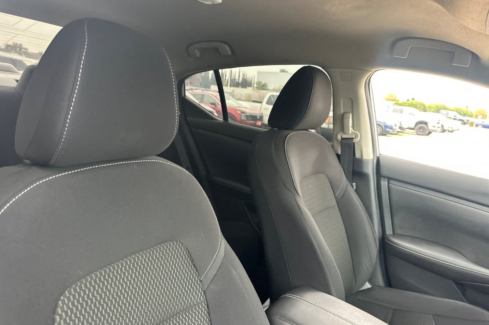 Thumbnail: 2021 Nissan Sentra - 17