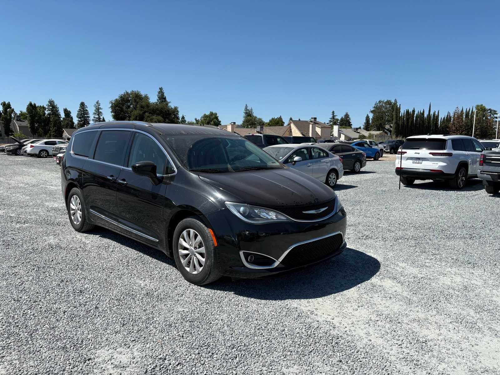 Thumbnail: 2019 Chrysler Pacifica - 9
