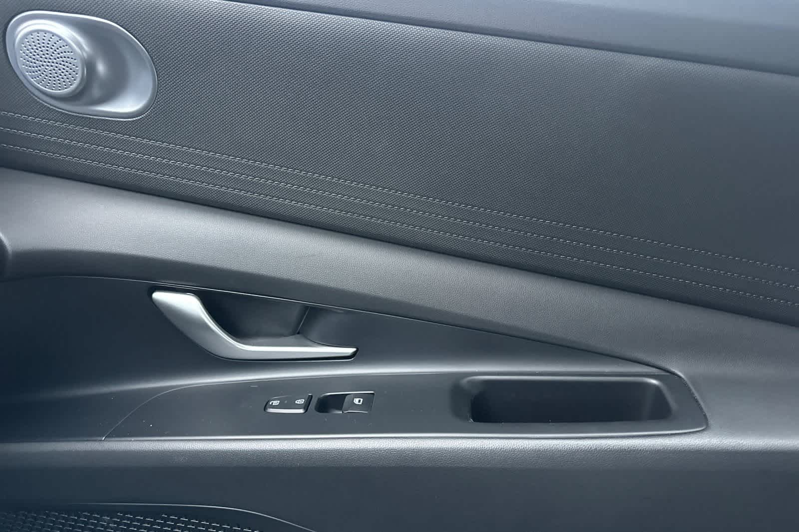 Thumbnail: 2024 Hyundai Elantra - 18